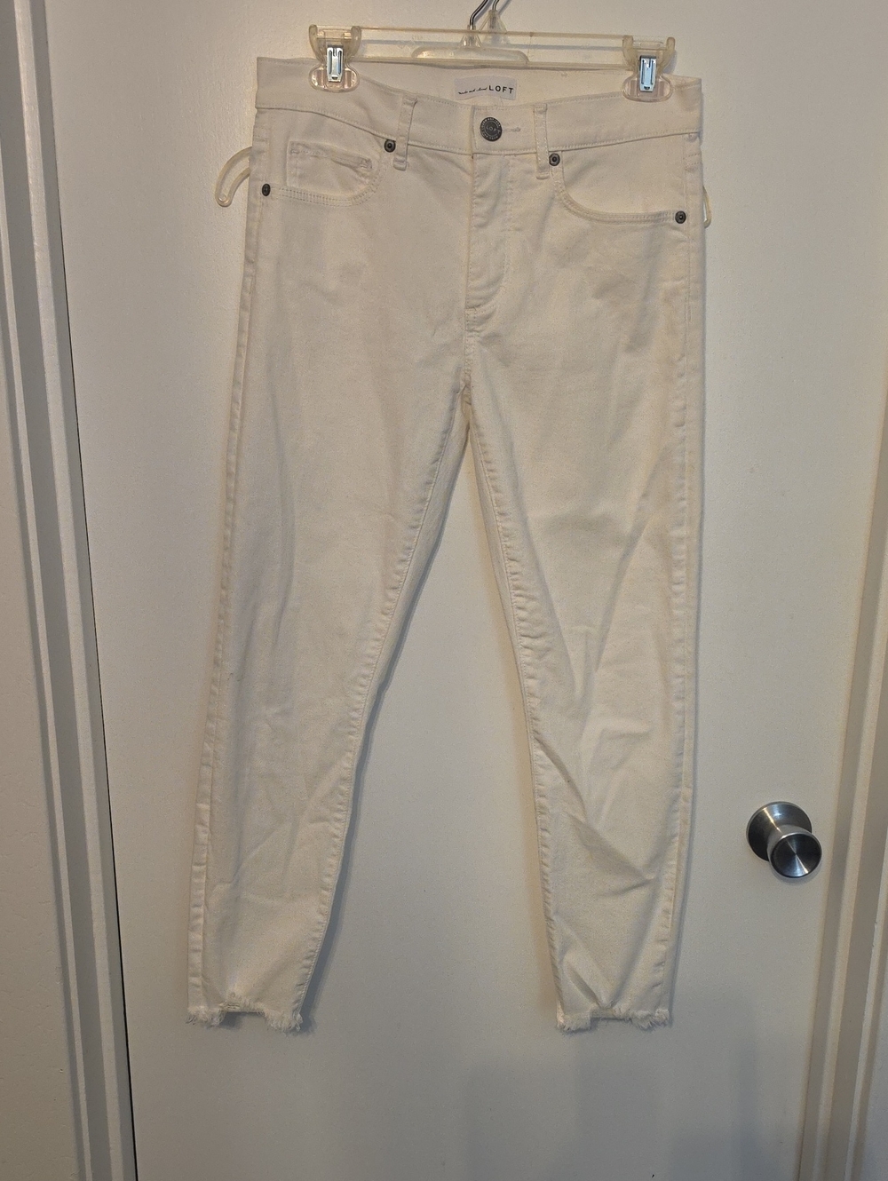 LOFT Cream Ankle Frayed-Hem Skinny Jeans